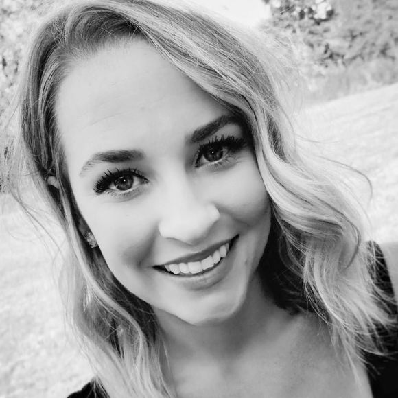 Meet your Posher, Chelsea - Picture 1 of 1